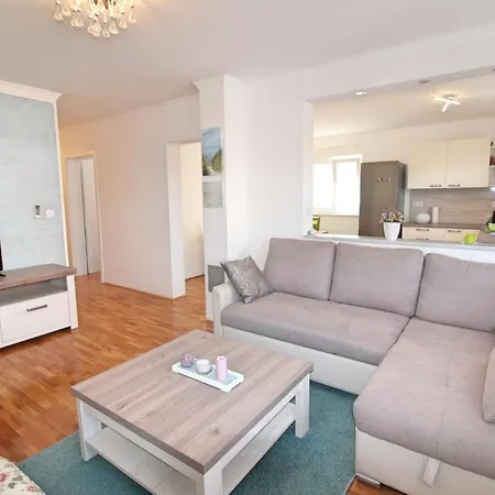 Petar Apartment Pula